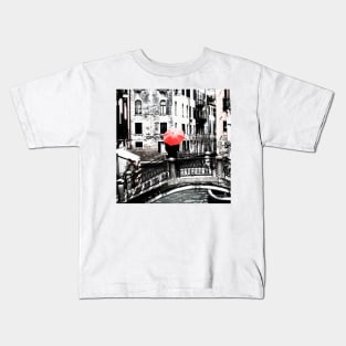 Red Umbrella in Venice Kids T-Shirt